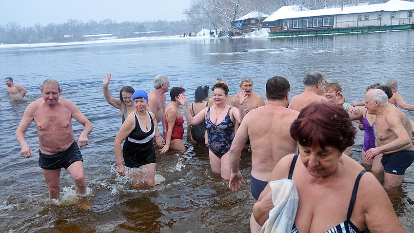 Для того, щоб купання в ополонці принесло користь, необхідно дотримуватися деяких правил