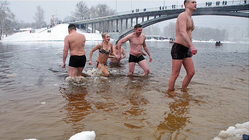 У Києві обладнають спеціальні місця для купання