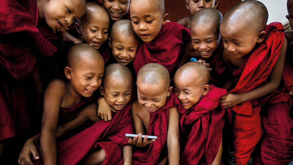 Маленькі ченці в монастирі в Багані, М'янма. Фото Gunarto Gunawan.