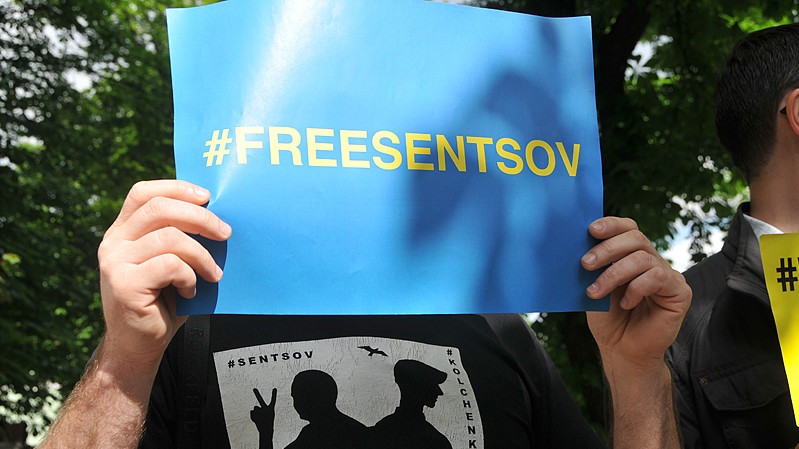 Затриманих активістів відвезли до відділу поліції