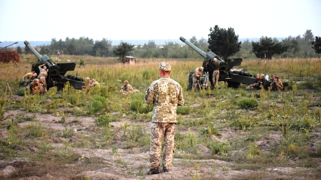 Українські позиції бойовики обстрілювали й сьогодні