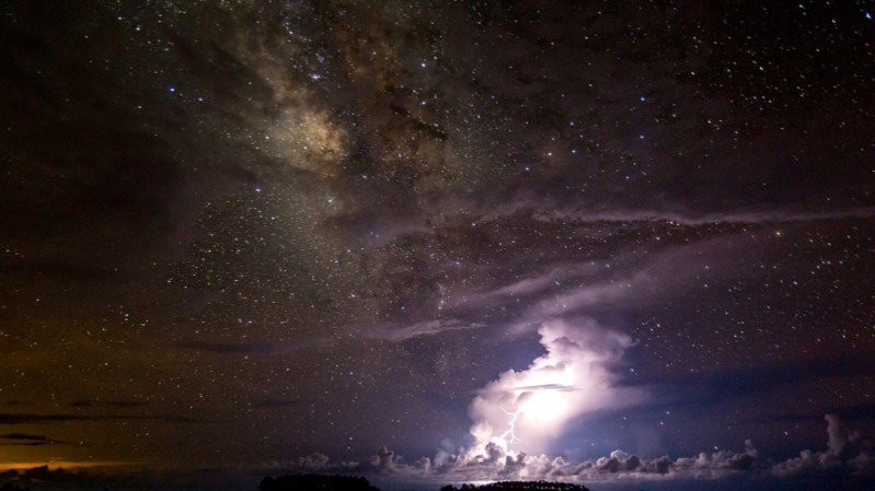 Чумацький Шлях над грозовим штормом у Флориді Фото: Tianyuan Xiao/National Maritime Museum