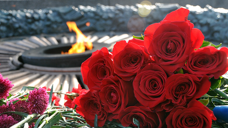 За різними оцінками, в Україні загинуло від 8 до 10 млн