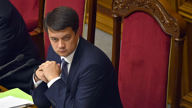 Разумков пообіцяв повернутися до цієї дискусії пізніше