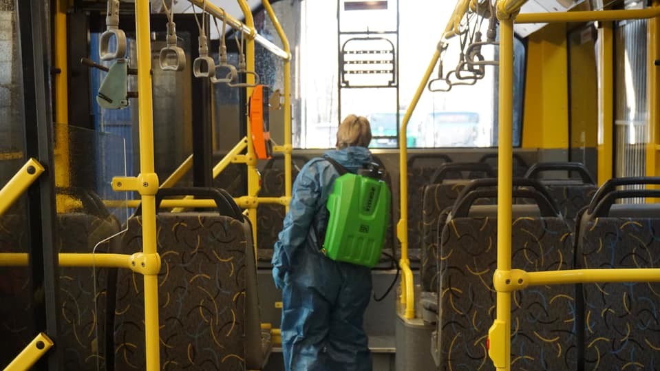 Транспорт поновлять не у всіх областях одразу