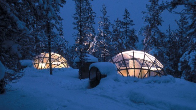 Стекло крыши — термостойкое, поэтому внутри иглу тепло даже при -30°C на улице