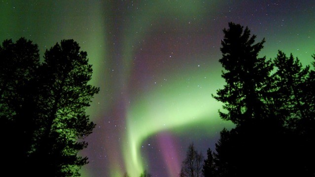Прозрачная крыша, позволяет любоваться северным сиянием