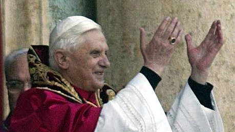 Информация об уходе на покой Папы Бенедикта XVI оказалась неожиданной даже для его ближайших сподвижников. Кардинал Содано назвал ее "громом среды ясного неба".