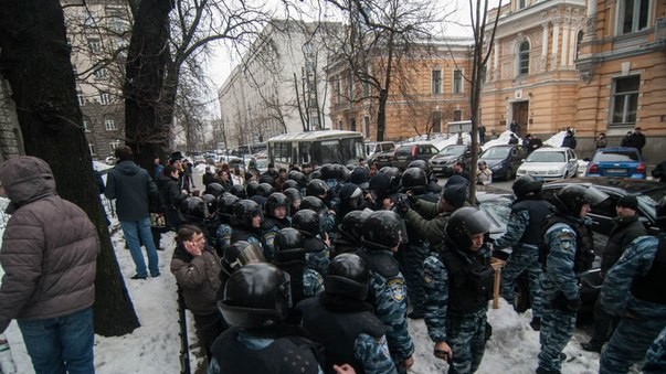 Кохановского сильно избили при задержании, а также продолжили избивать в автобусе Беркута.