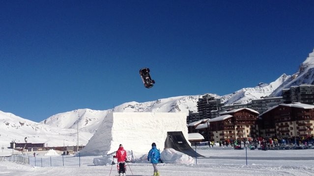 Французские Альпы не забудут такого зрелища.