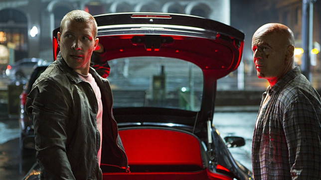 Среди них, например, несколько Mercedes G-класса, которые производители предоставили бесплатно.