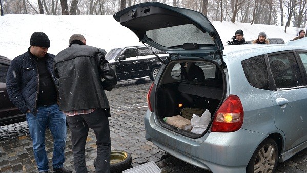 Водители утверждают, что поломка автомобилей произошла из-за плохого качества дорог.