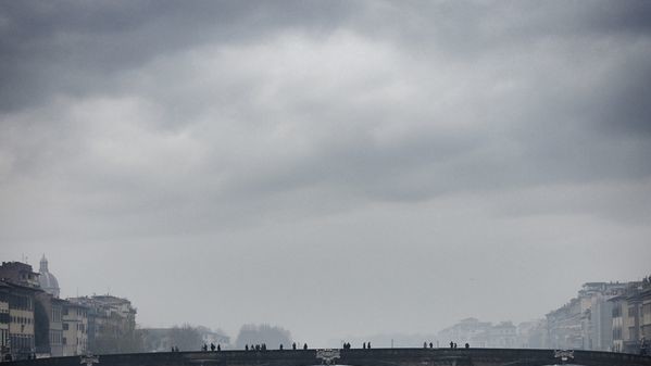 Мост через реку Арно во Флоренции, Италия