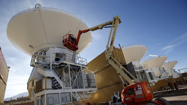 Торжественное открытие стало формальным началом исследований ALMA, первые снимки с которого получены еще в 2011 году