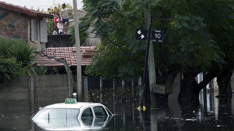 Больше всего от непогоды пострадали два самых больших города – столица страны Буэнос-Айрес и Ла-Плата