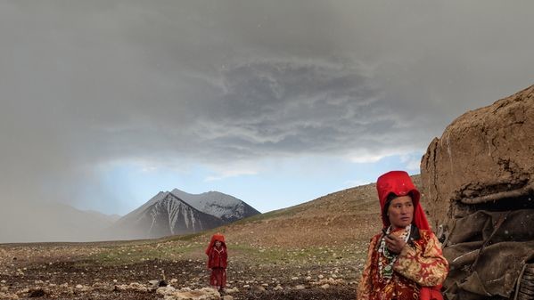 Кыргызская девушка, Афганистан