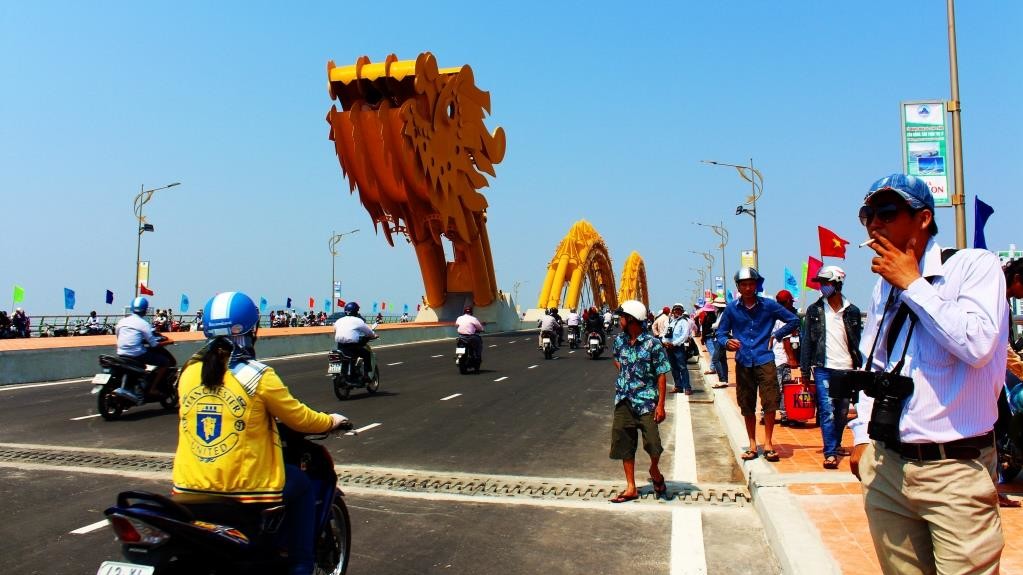 Церемония открытия моста состоялась в начале апреля