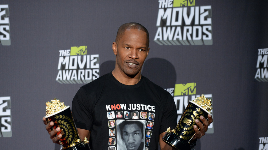 Сыгравший Джанго актер Джейми Фокс был отмечен премией за общий вклад в кинематограф