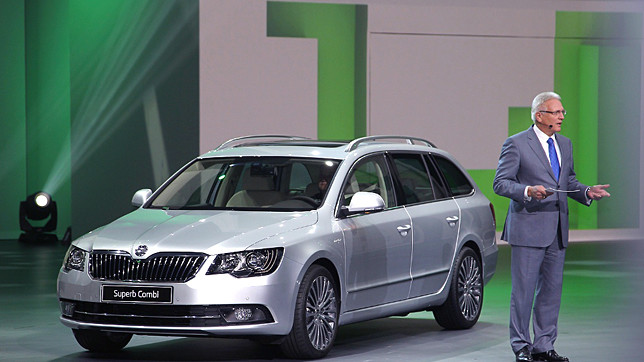 Skoda привезла в Шанхай обновленный универсал Superb
