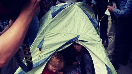 Журналисты установили возле здания МВД палатку