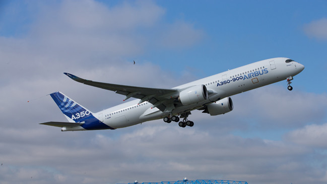 Airbus А350 поднялся в небо над Тулузой