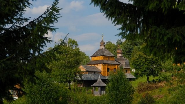 Церковь Сошествия Святого Духа, Потелич