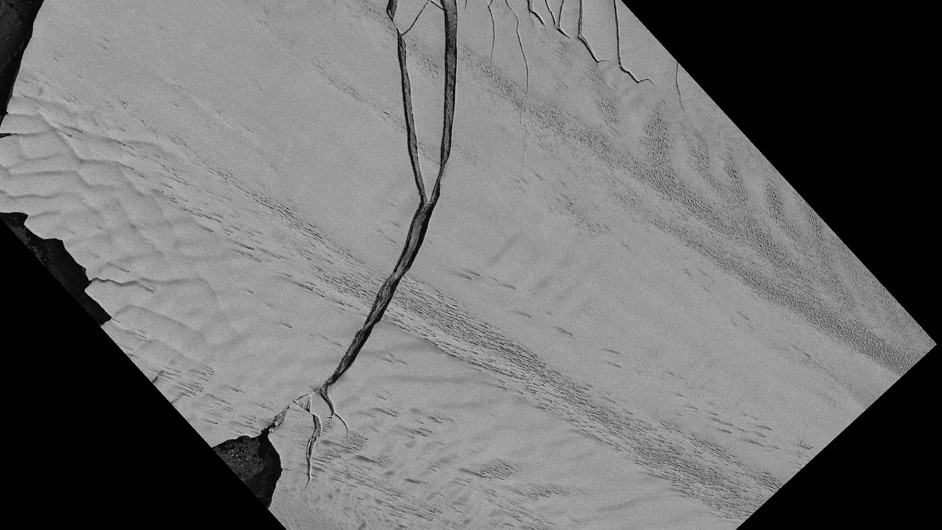 TerraSAR-X зафиксировал отделение айсберга от ледника Пайн-Айленд