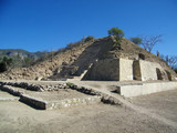 Мексиканские археологи из Национального института Антропологии и Истории обнаружили первый известный храм, посвященный, предположительно, ацтекскому богу смерти Миктлантекутли