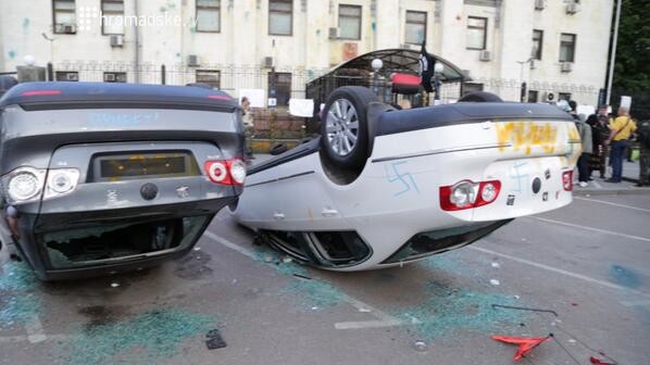 Перевернули автомобили