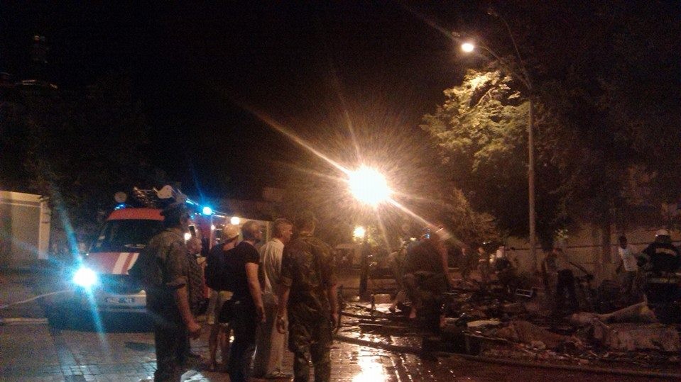 На Михайловской площади cгорели палатки