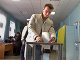 Значна частина українців зроблять свій вибір в останній момент