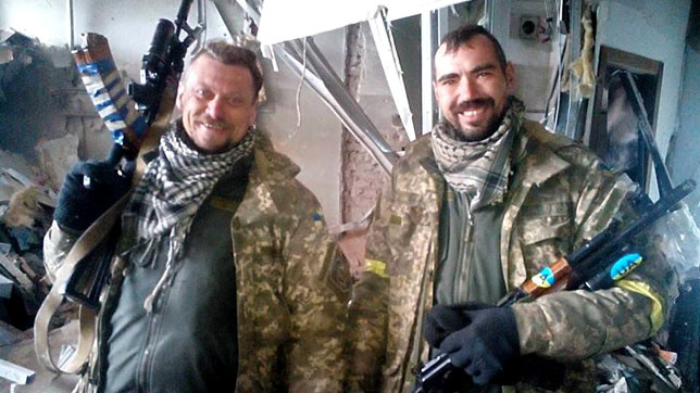 У військових вистачає сил посміхатися.