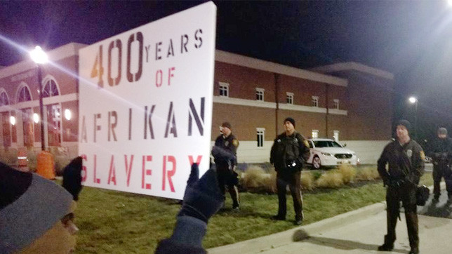 Заворушення в Фергюсоне.