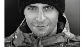 Календарь состоит из черно-белых фотографий.