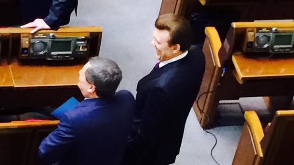 Сергей Кивалов радуется