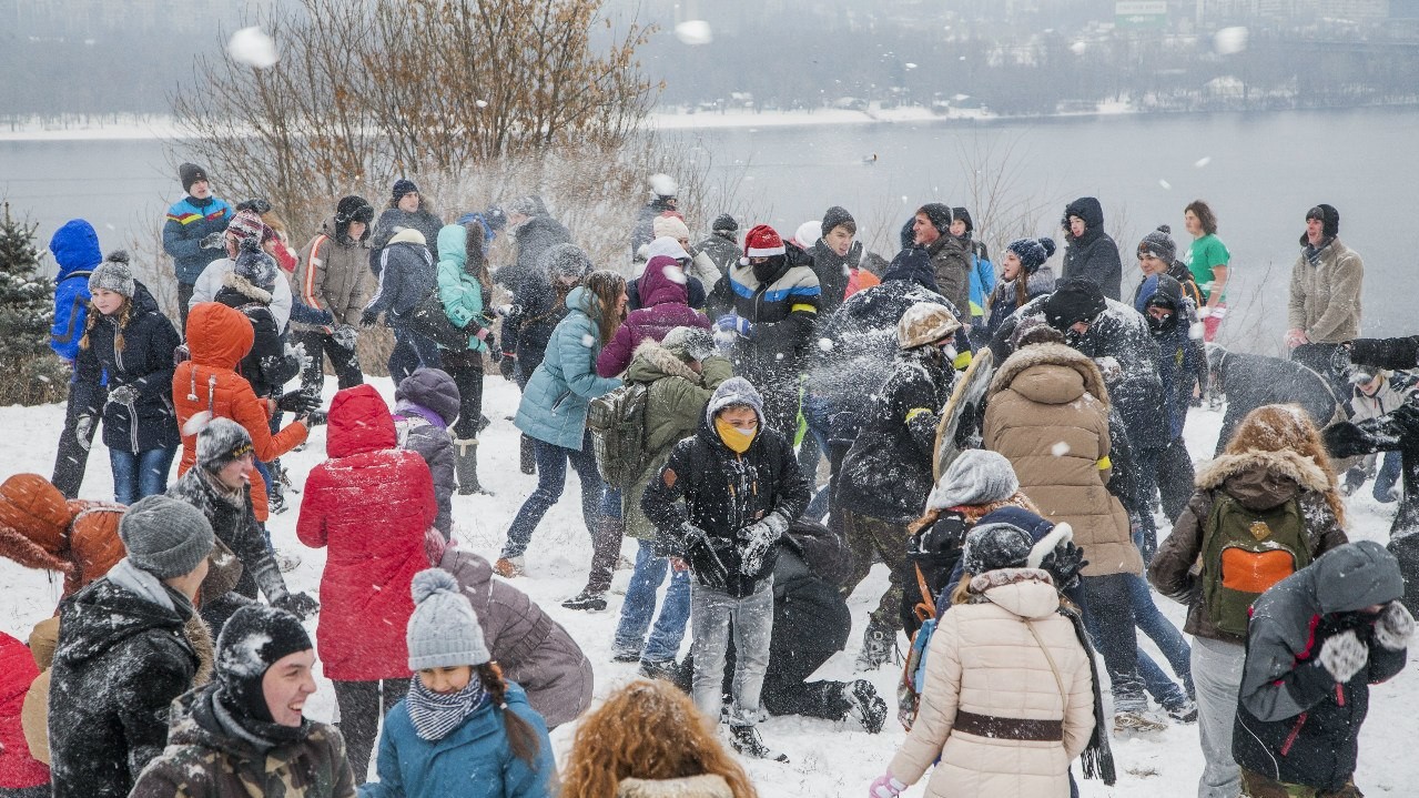 Битва сніжками анонсувалася в соцмережі.