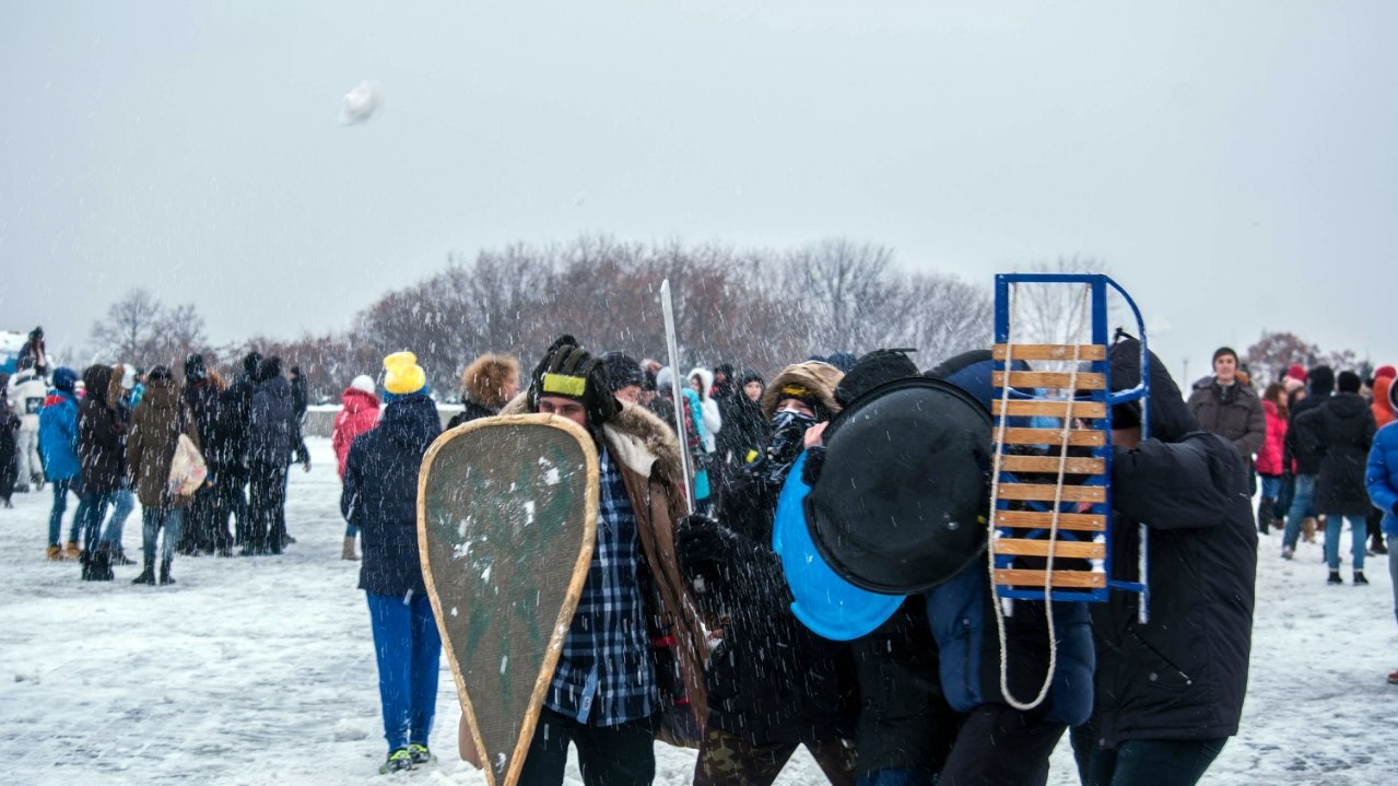 Битва сніжками анонсувалася в соцмережі.