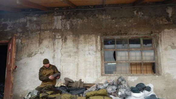 У фурах містилися необхідні для бойовиків речі