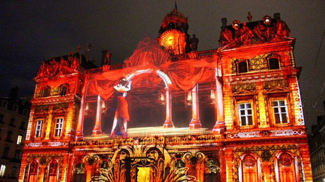 Фестиваль Света в Лионе собрал тысячи посетителей со всего мира.