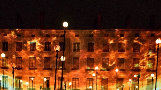 Фестиваль Света в Лионе собрал тысячи посетителей со всего мира.