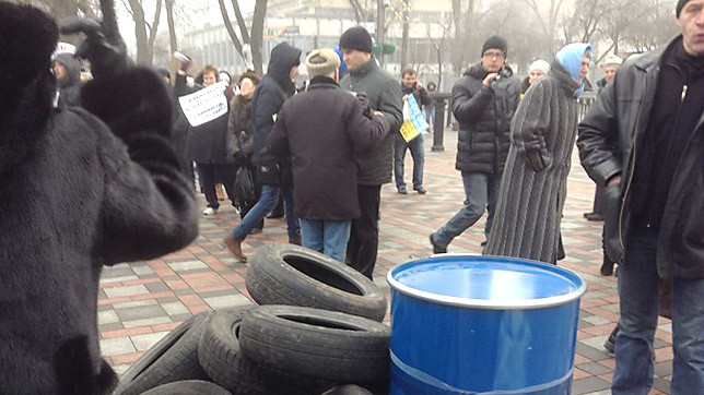 В акції взяли участь кілька сотень людей