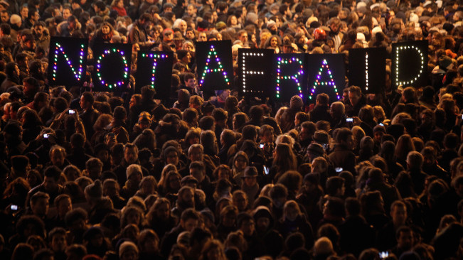 Акция солидарности с изданием Charlie Hebdo в Париже