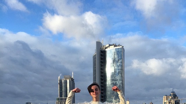 Страх высоты у Александры Киевской напрочь отсутствует.