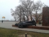 Памятник Ленину в Бердянске пал