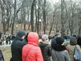 Росіяни готові годинами стояти в черзі, щоб попрощатися з Борисом Нємцовим
