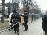 Росіяни готові годинами стояти в черзі, щоб попрощатися з Борисом Нємцовим