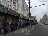 Россияне готовы часами стоять в очереди, чтобы проститься с  Борисом Немцовым