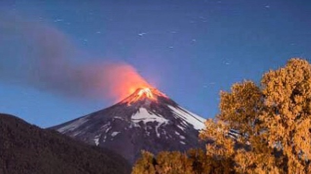 Вулкан Вильяррика является одним из самых активных вулканов Южной Америки