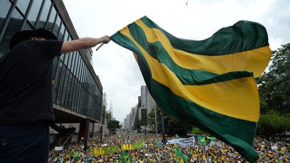 Більше мільйона бразильців вийшли на протест проти свого президента