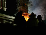 В Москве три часа тушили колокольню Новодевичьего монастыря